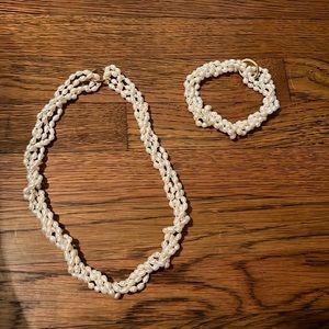 Pearl necklace and Pearl bracelet with gold clasp closure